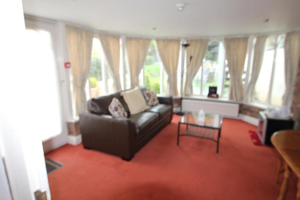 Longview Hotel Knutsford Δωμάτιο φωτογραφία