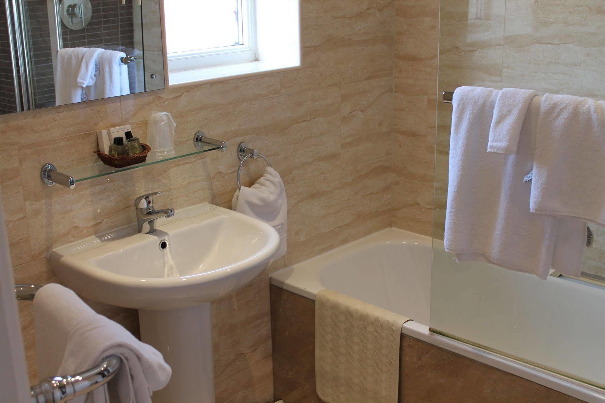 Longview Hotel Knutsford Εξωτερικό φωτογραφία